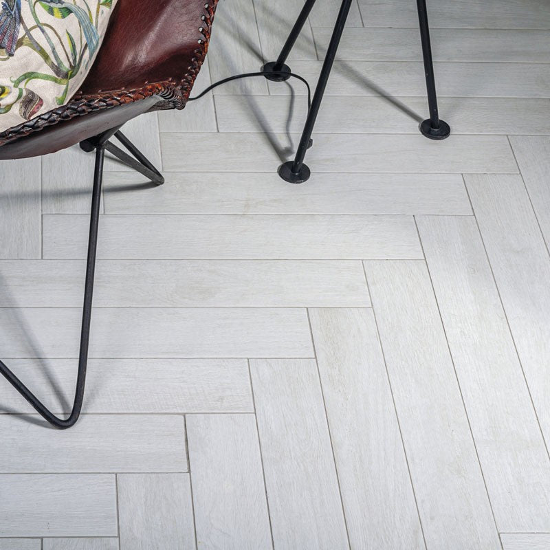 Nebraska White 10x60 - Wood Effect