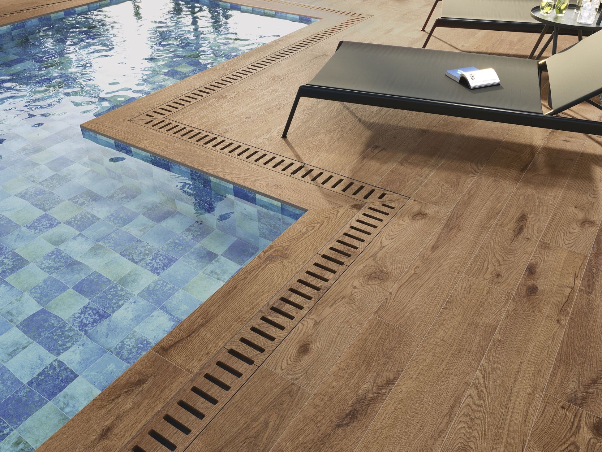 Yukon Walnut Outdoor 30 X 120.5