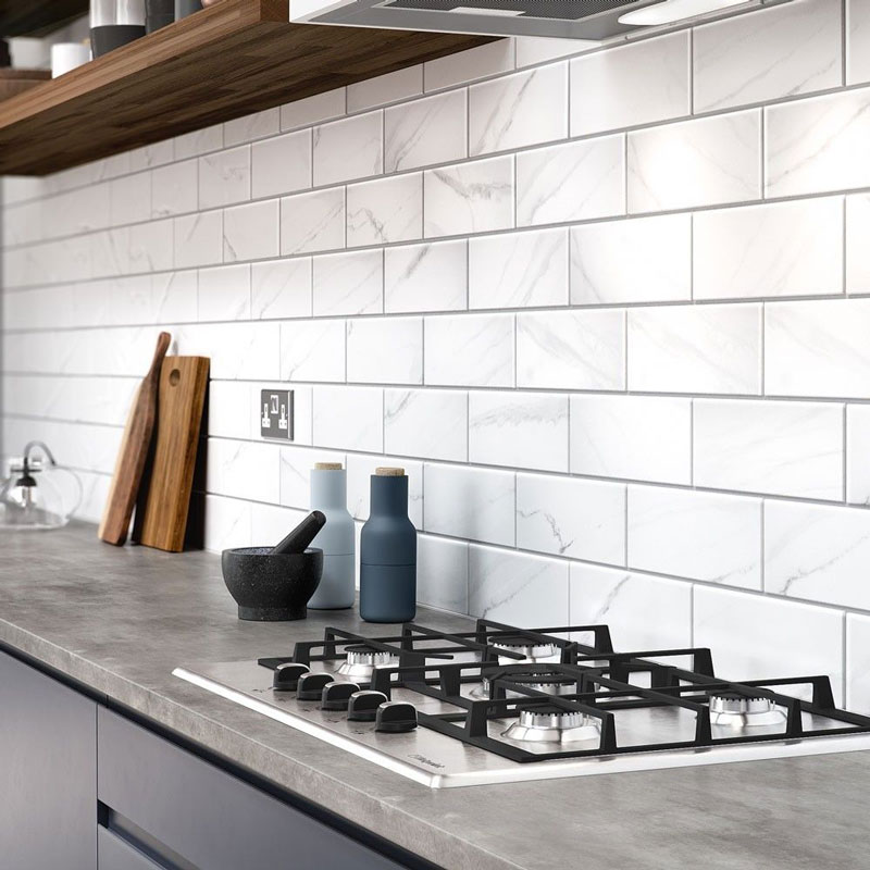 Harness the beauty of classic and timeless marble with marble-effect tiles for a kitchen splashback. Buy online or in stores nationwide, Ireland.